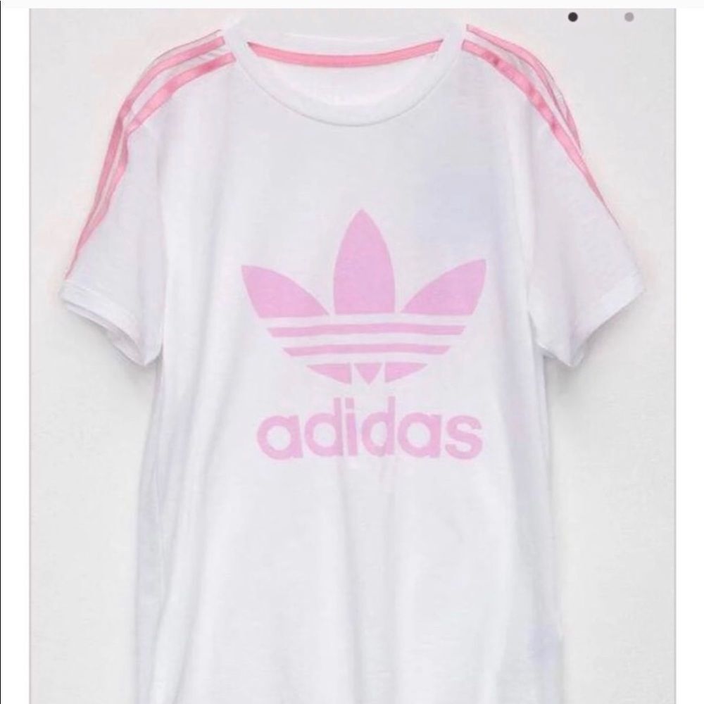 NWT women’s adidas tee